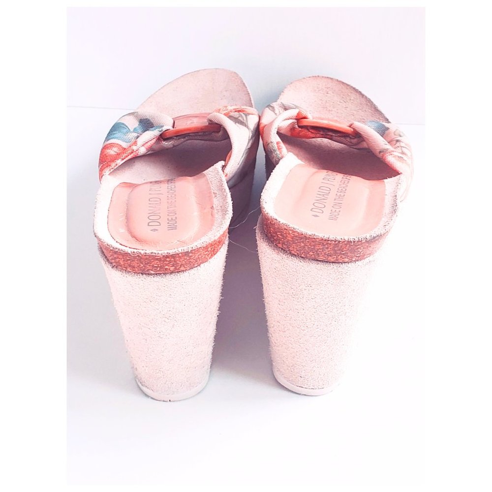 Donald J Pliner wedge sandals - Picture 9 of 9